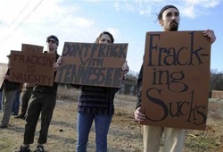 tenn_frack_rally_photo.jpg