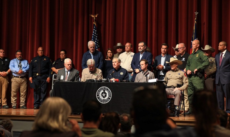 Gov. Abbott at Uvalde presser